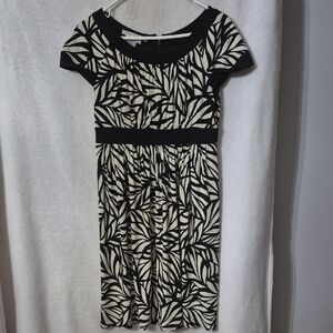 Maggy London Black and Cream Leaf Pattern Midi Dress